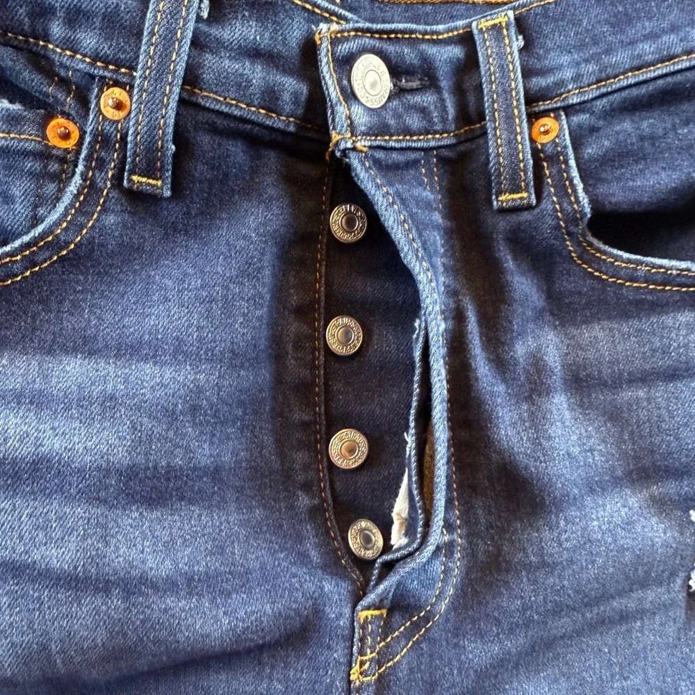 Levi's Women's Jeans Ribcage Straight Ankle Size‎ 27 High Waist Distressed